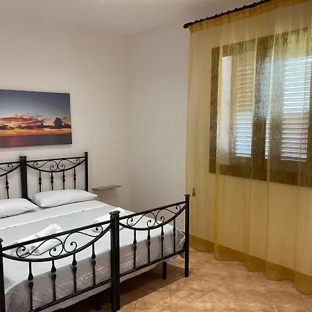 Zefiro Holiday home *
